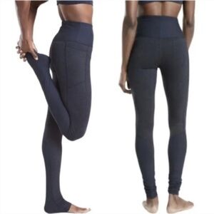 Athleta Women’s Size Medium Exhale Stash Heel Navy Blue Tights Leggings